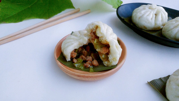 胡油酱肉甜椒包