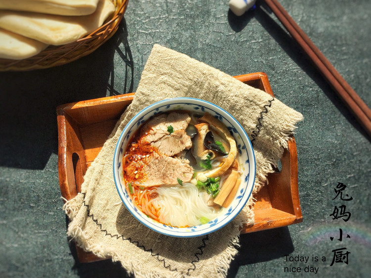 小碗水盆白肉片～水盆羊肉改良版的做法