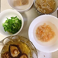 石锅沸腾饭 绿茶的做法图解1