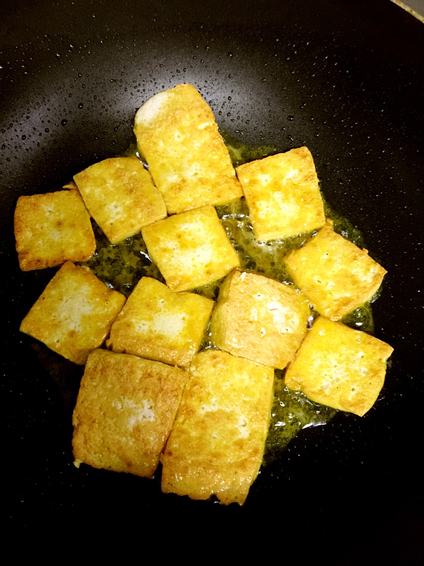 香煎豆腐的做法图解3