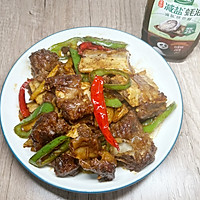 #测测你的夏日美食需求#香辣下饭菜：尖椒炒牛排骨的做法图解10