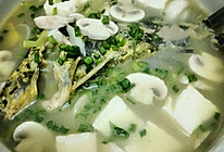黄骨鱼豆腐口蘑汤的做法