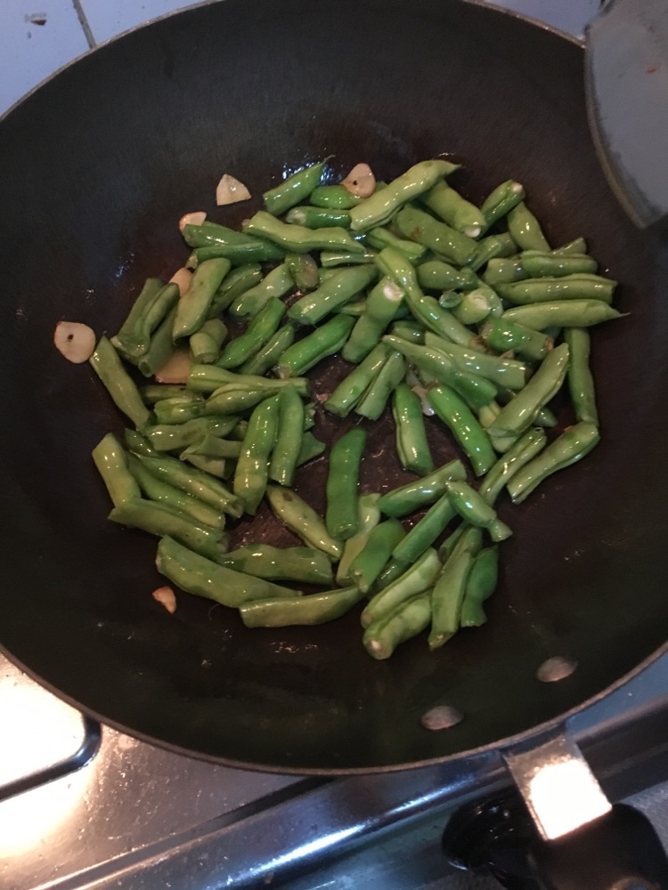 扁豆炒土豆的做法图解4