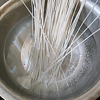 砂锅炖酸菜的做法图解1