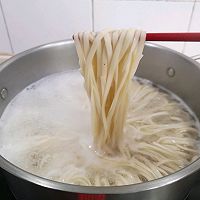 #食在幸福年 总有新花样#酱香早餐～葱油拌面的做法图解3
