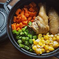 我有一个铸铁锅－蔬菜粒鸡肉锅仔饭的做法图解6