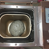 面包机版黑芝麻吐司的做法图解4