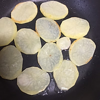 土豆鸡蛋饼的做法图解2