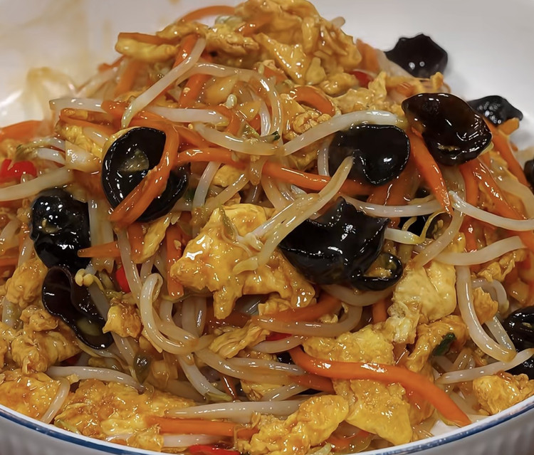 豆芽炒鸡蛋的做法