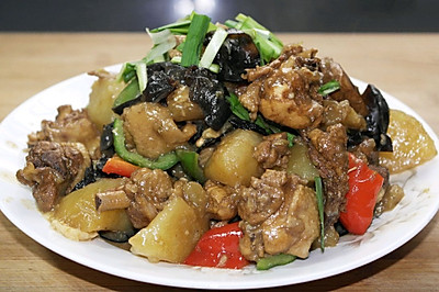 土豆烧鸡块