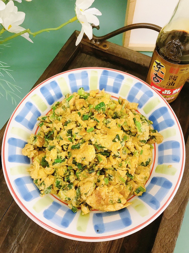 香菜小葱炒鸡蛋的做法