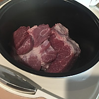 风味酱香猪肉丝的做法图解1