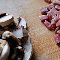 蘑菇牛肉番茄酱意大利面的做法图解1