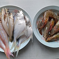 #晒出你的中秋团圆饭#海大虾杂鱼煲 喜欢海鲜的看过来~的做法图解4