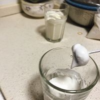 新手缺装备：电饼铛烤松饼，玻璃杯打奶油，一次成功！的做法图解5
