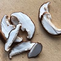 鲍鱼排骨虫草汤的做法图解3