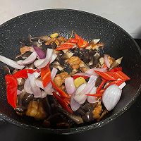 #烤究美味 灵魂就酱#五花肉片炒鸡枞菌的做法图解13