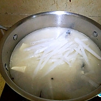 鲫鱼豆腐萝卜汤的做法图解8