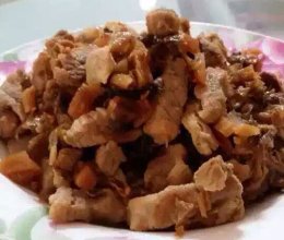 甜梅干菜焖猪肉的做法