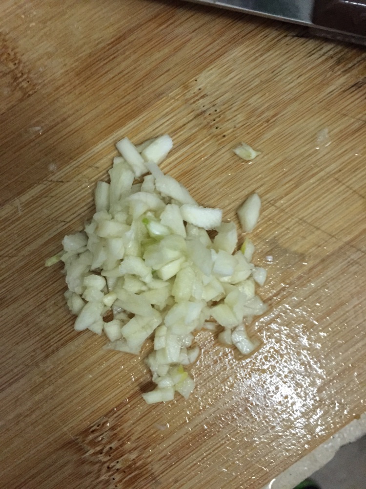 西兰花炒肉的做法图解3