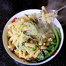 莴苣牛肉丝通心粉#舌尖上的春宴#