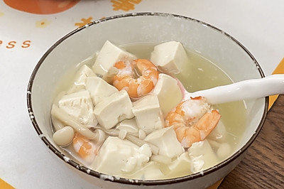 虾仁菌菇豆腐汤#冬日暖胃