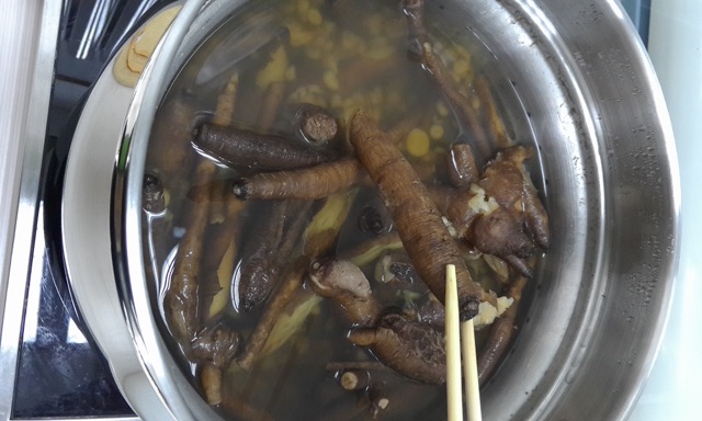 偏方秘制【当归黄芪阿胶膏】的做法图解2
