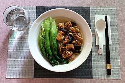 香菇鸡肉面