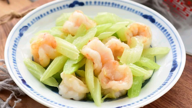 虾仁芹菜——清淡而不失鲜美的做法