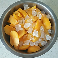 黄桃糖水罐头的做法图解3