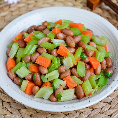 经典的凉拌芹菜花生米