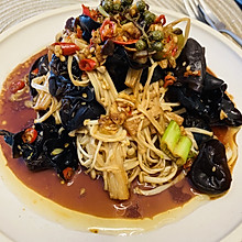 凉拌藤椒金针菇木耳