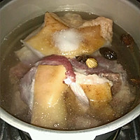 猪脚火锅的做法图解1