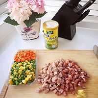 #i上冬日 吃在e起#黑椒松仁杂粮蛋炒饭的做法图解2