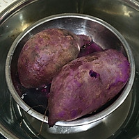 奶香紫薯吐司(面包机版)的做法图解1