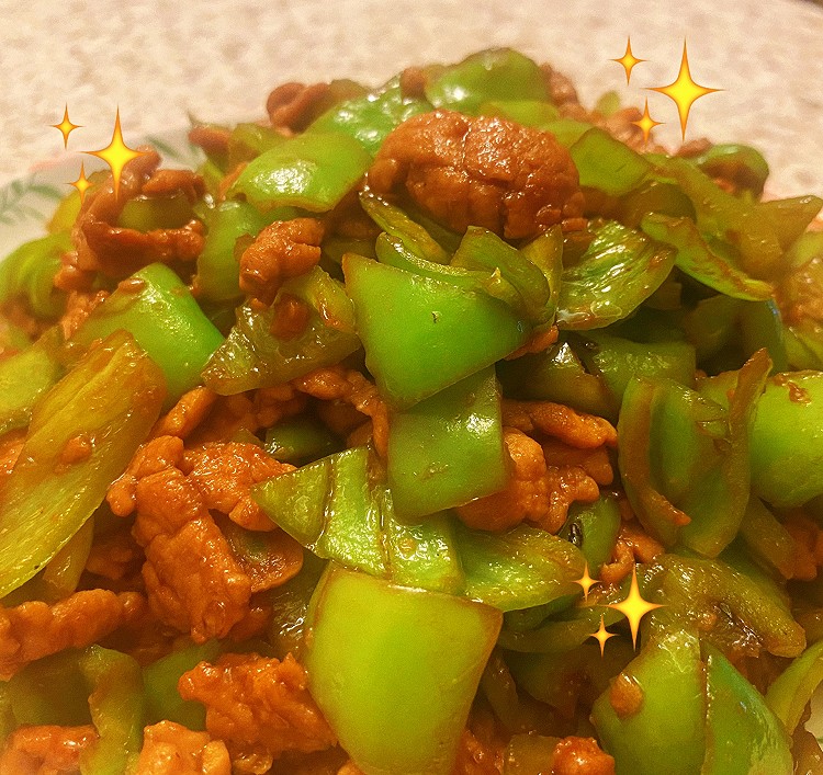 尖椒炒肉的做法