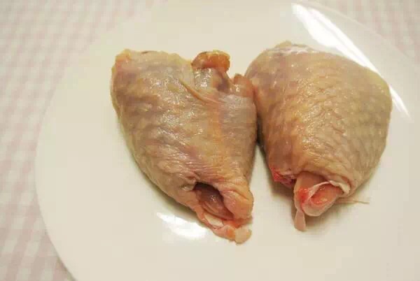 盐+黑胡椒煎鸡（微博：健康剁手美食）的做法图解2