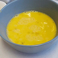 木耳黄瓜炒鸡蛋的做法图解3