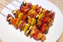 #爱乐甜夏日轻脂甜蜜#荤素结合的五彩鸡腿肉串（空气炸锅版）的做法