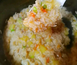剩米饭别再炒着吃了，换个做法吧，烩大米饭的做法