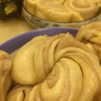 朗姆酒花茶奶香花卷的做法图解3