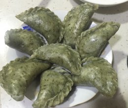 艾叶雪菜饺的做法