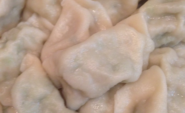 白菜豬肉鮮蝦梅昆布出汁餃子