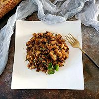 杏鲍菇炒牛肉粒的做法图解6