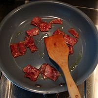 土豆烧牛肉的做法图解3