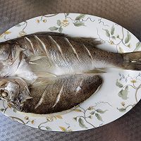 #为爱下厨 七夕橄浪漫# 清蒸海鲈鱼的做法图解5
