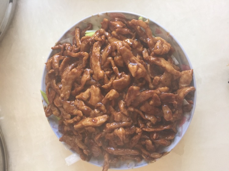 Shredded pork with Beijing sauce