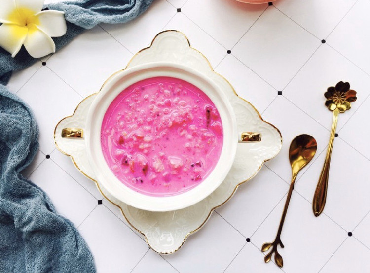 粉色浪漫—红心火龙果牛奶燕麦羹的做法