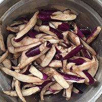 香煎茄子饼的做法图解1