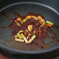 麻辣酸菜鱼片火锅的做法图解6